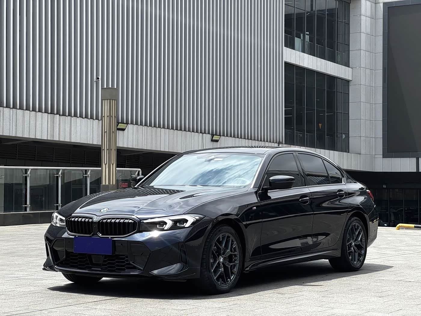 2024 BMW 3 Series Black, 10,000 km, China export – photo 1