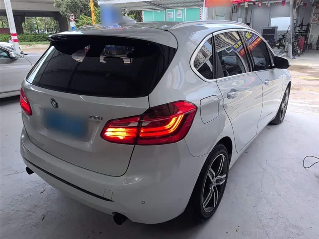2015 BMW 2 Series Tourer White, 63,100 km, China export – photo 7