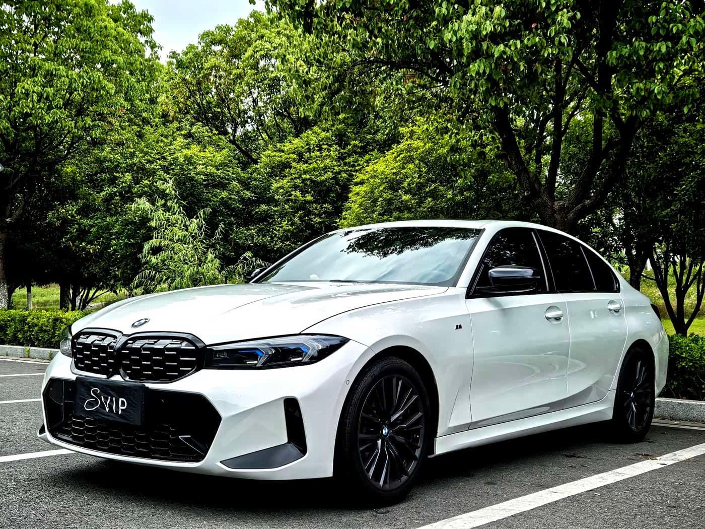 2023 BMW 3 Series White, 18,400 km, China export – photo 1