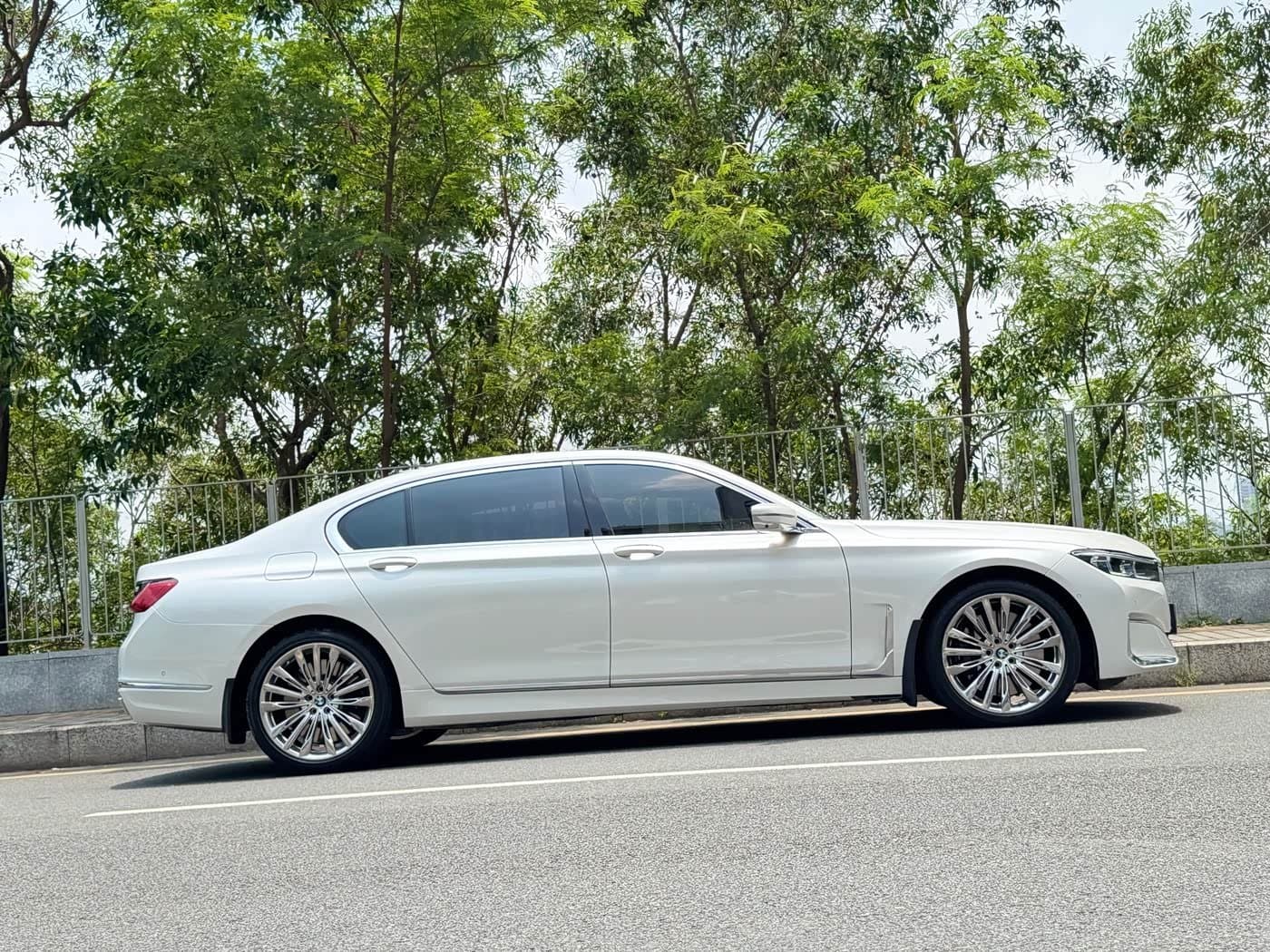 2019 BMW 7 Series White, 38,000 km, China export – photo 7