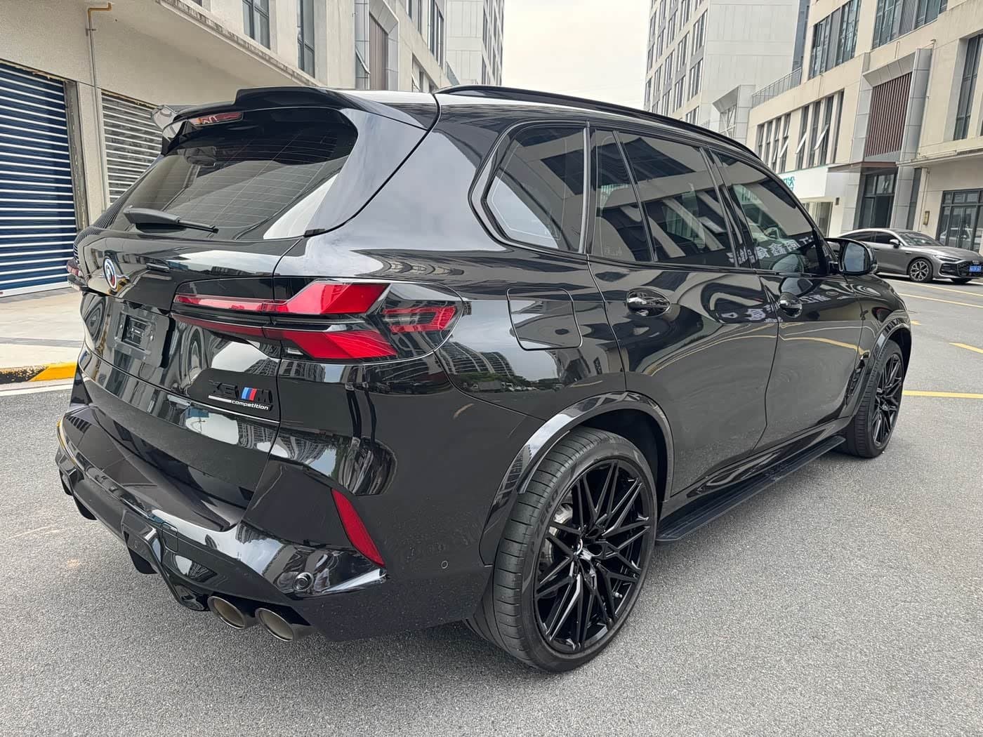 2023 BMW X5 M Black, 32,000 km, China export – photo 4