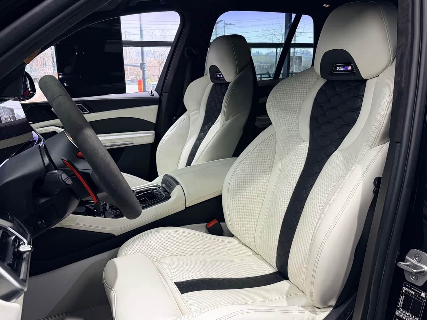 2023 BMW X5 M Black, 70,300 km, China export – photo 6