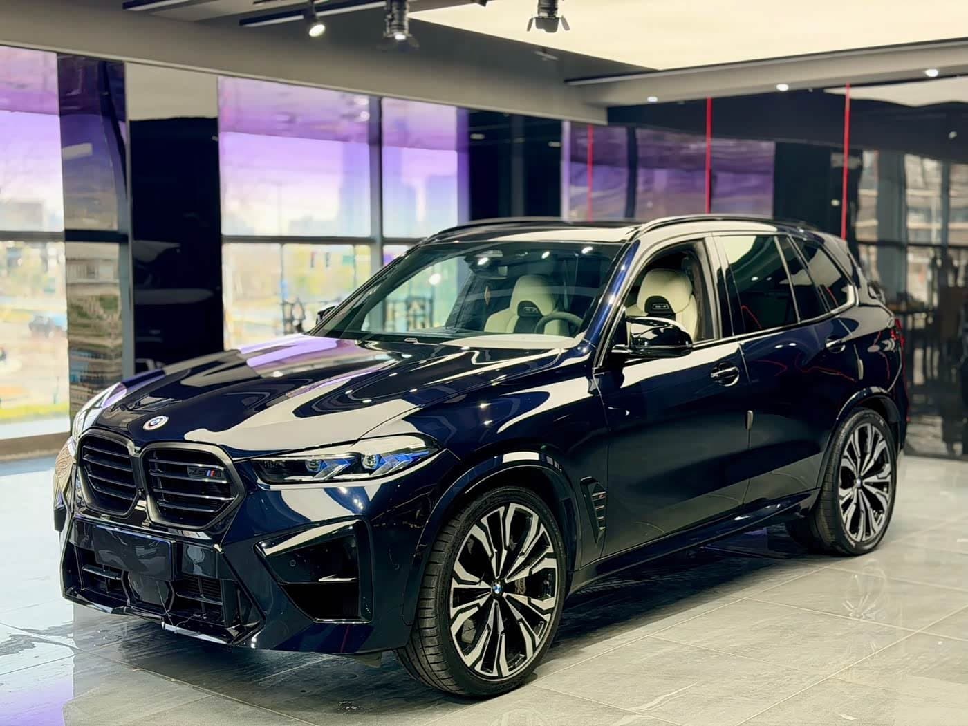 2023 BMW X5 M Black, 70,300 km, China export – photo 1