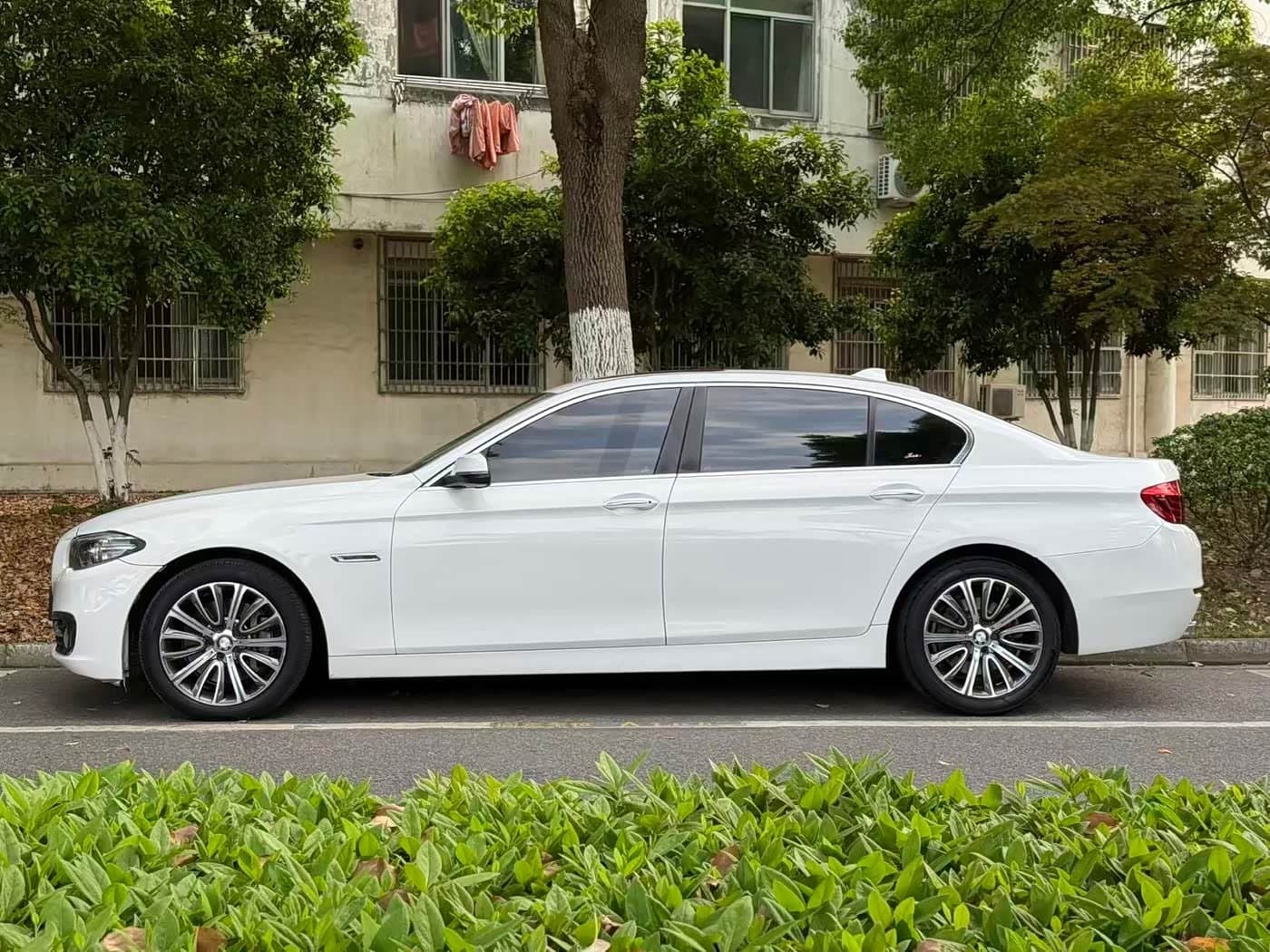 2016 BMW 5 Series White, 121,000 km, China export – photo 3