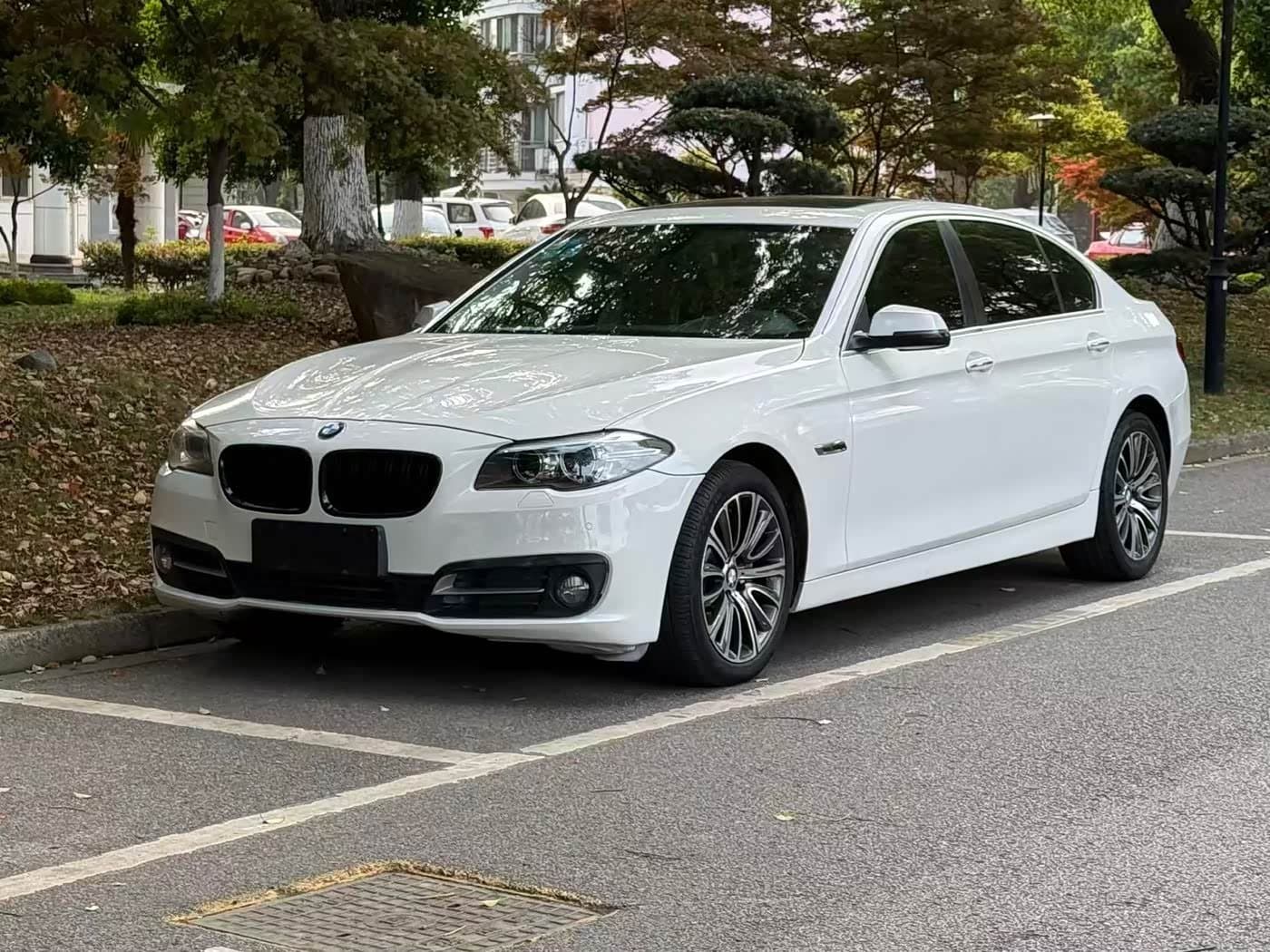 2016 BMW 5 Series White, 121,000 km, China export – photo 1