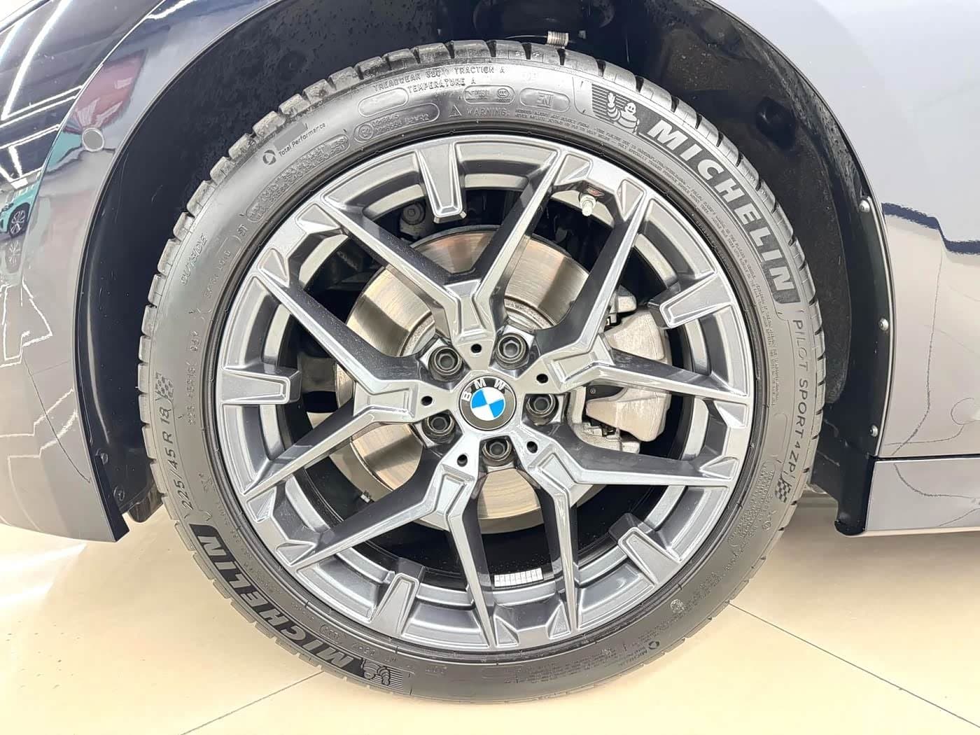 2023 BMW 3 Series Black, 18,000 km, China export – photo 7