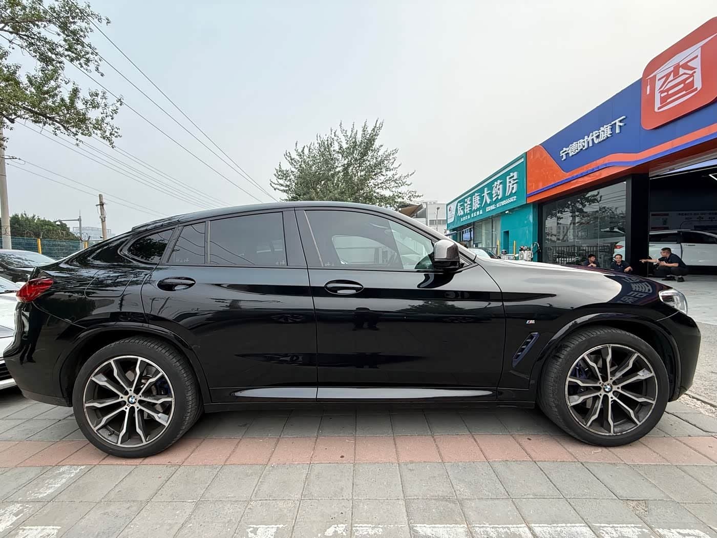 2019 BMW X4 Black, 77,000 km, China export – photo 2