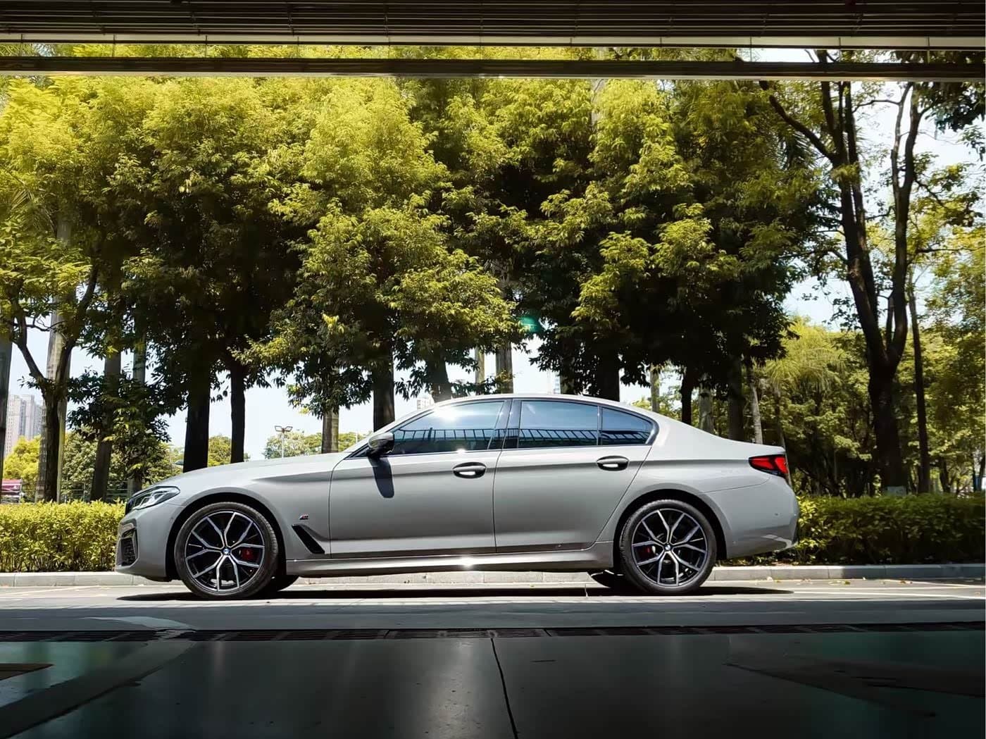 2021 BMW 5 Series 银灰色, 75,000 km, China export – photo 4
