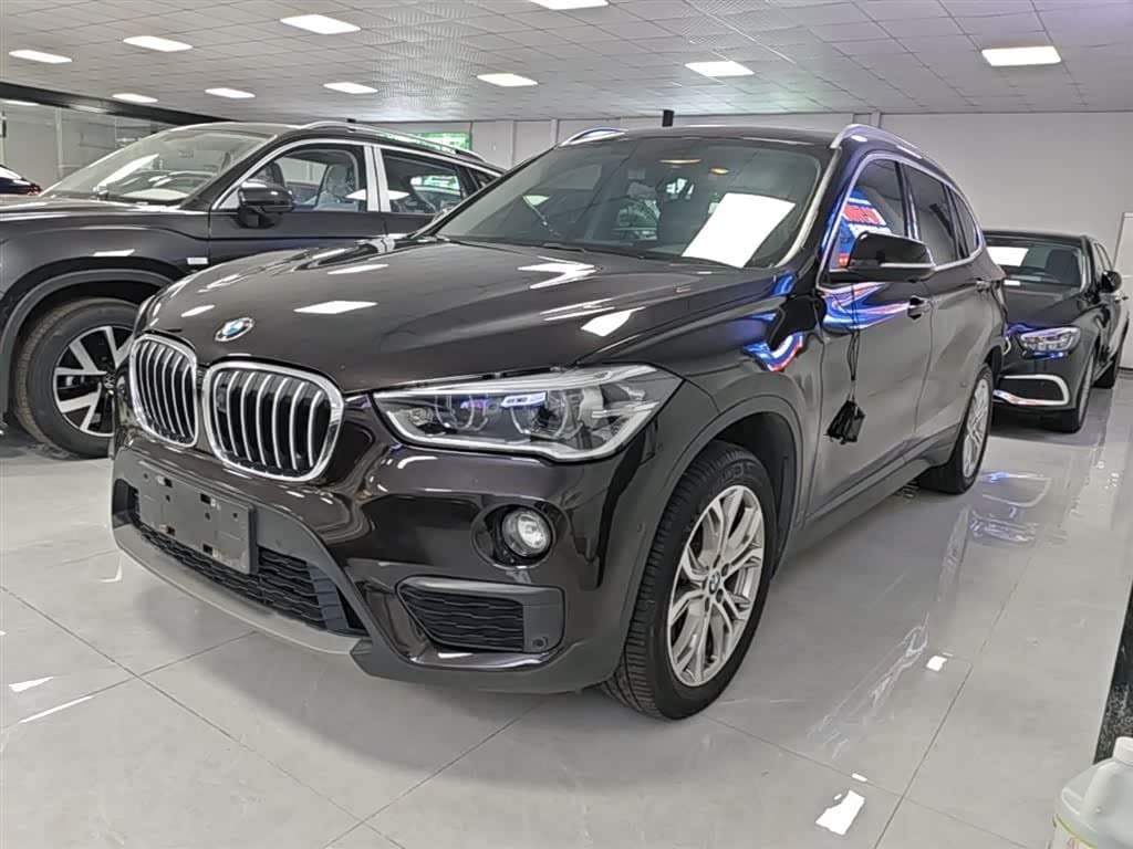 2017 BMW X1 Champagne, 120,300 km, China export – photo 1