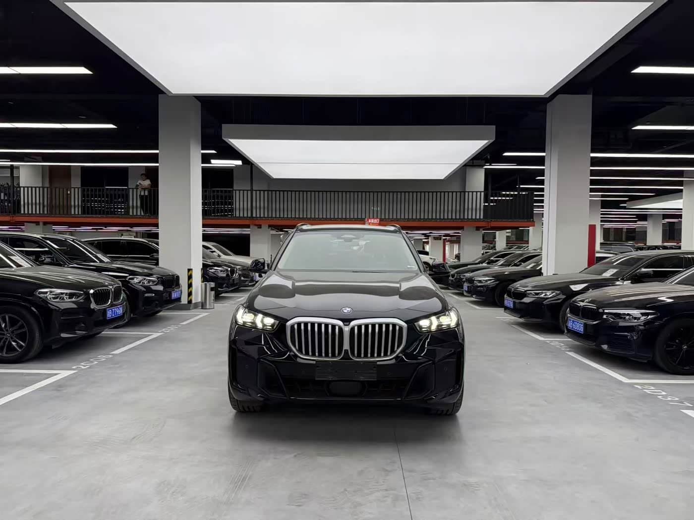 2023 BMW X5 Black, 35,000 km, China export – photo 2