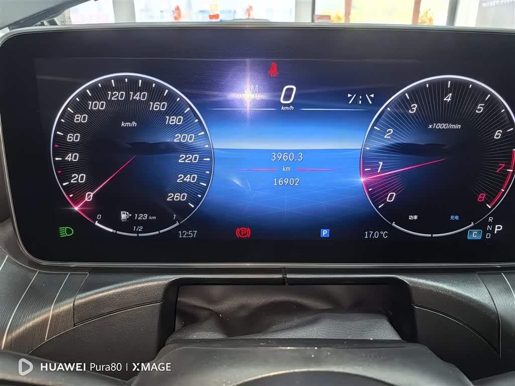 2023 Mercedes-Benz C-Class Green, 17,000 km, China export – photo 4