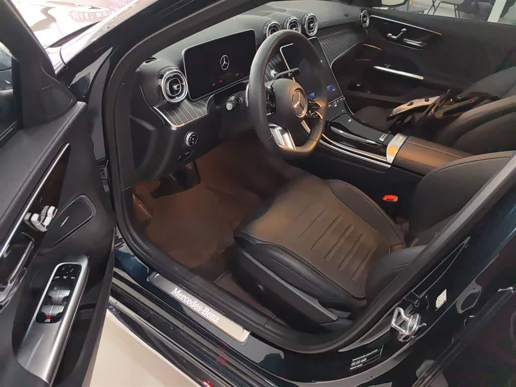 2023 Mercedes-Benz C-Class Green, 17,000 km, China export – photo 7