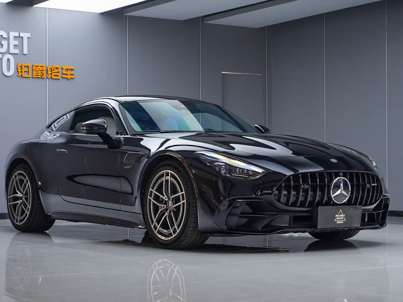 2025 Mercedes-Benz AMG GT Black, 6,000 km, China export – photo 4