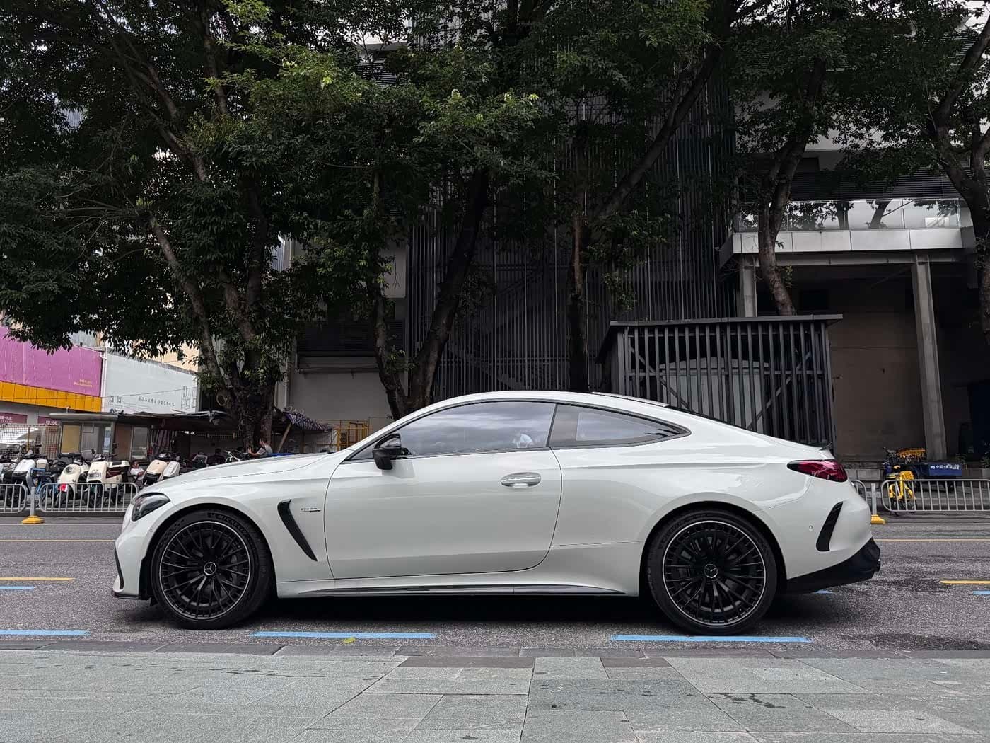 2024 Mercedes-Benz Mercedes-AMG CLE White, 14,000 km, China export – photo 3