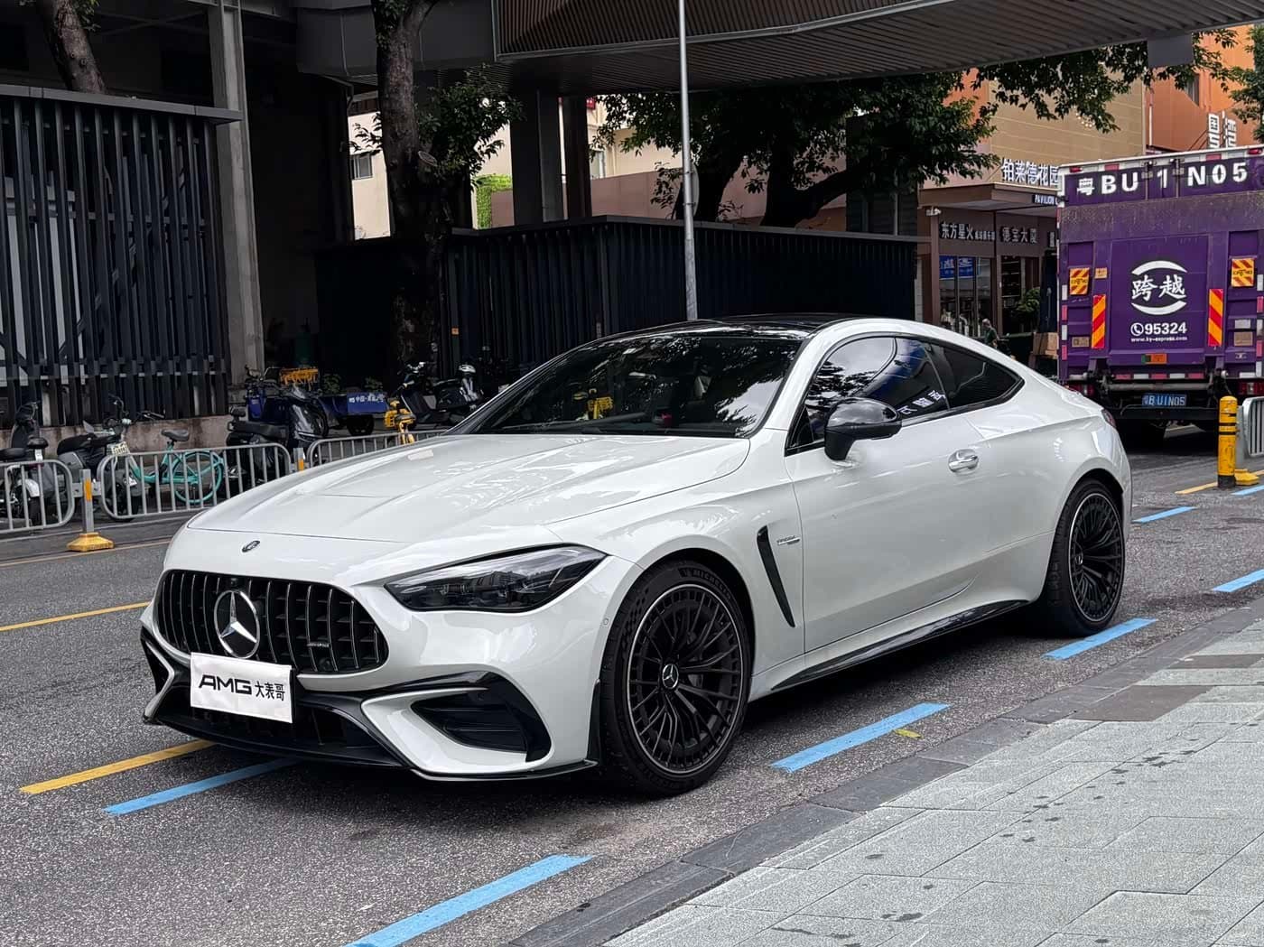 2024 Mercedes-Benz Mercedes-AMG CLE White, 14,000 km, China export – photo 1