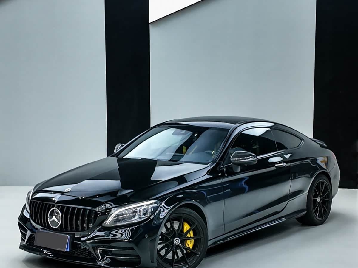 2019 Mercedes-Benz C-Class AMG Black, 30,000 km, China export – photo 1