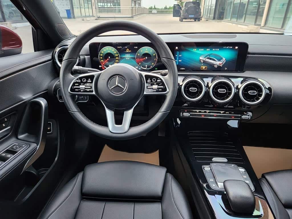 2021 Mercedes-Benz A-Class Red, 53,200 km, China export – photo 3