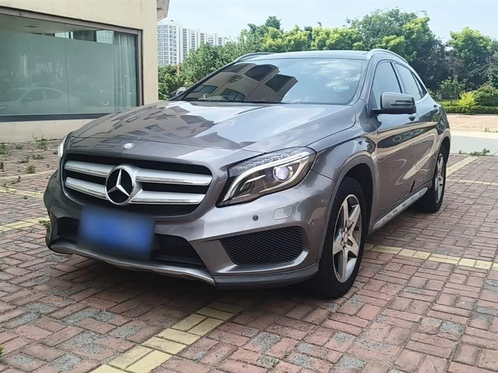 2014 Mercedes-Benz GLA 银灰色, 79,600 km, China export – photo 1