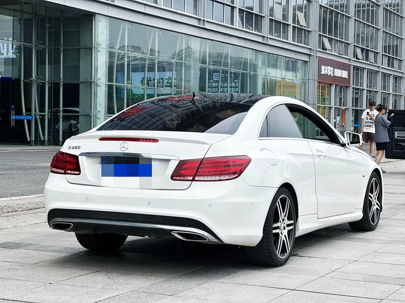 2016 Mercedes-Benz E-Class White, 60,000 km, China export – photo 4