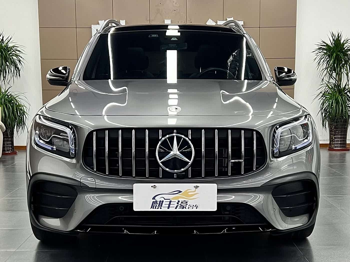 2022 Mercedes-Benz GLB AMG 银灰色, 30,000 km, China export – photo 2