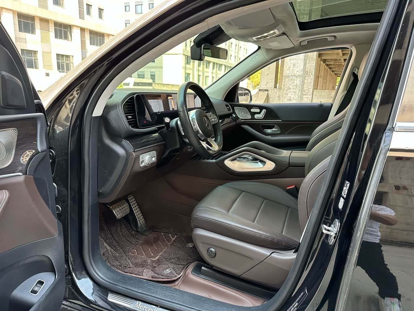 2022 Mercedes-Benz GLS Black, 63,000 km, China export – photo 4