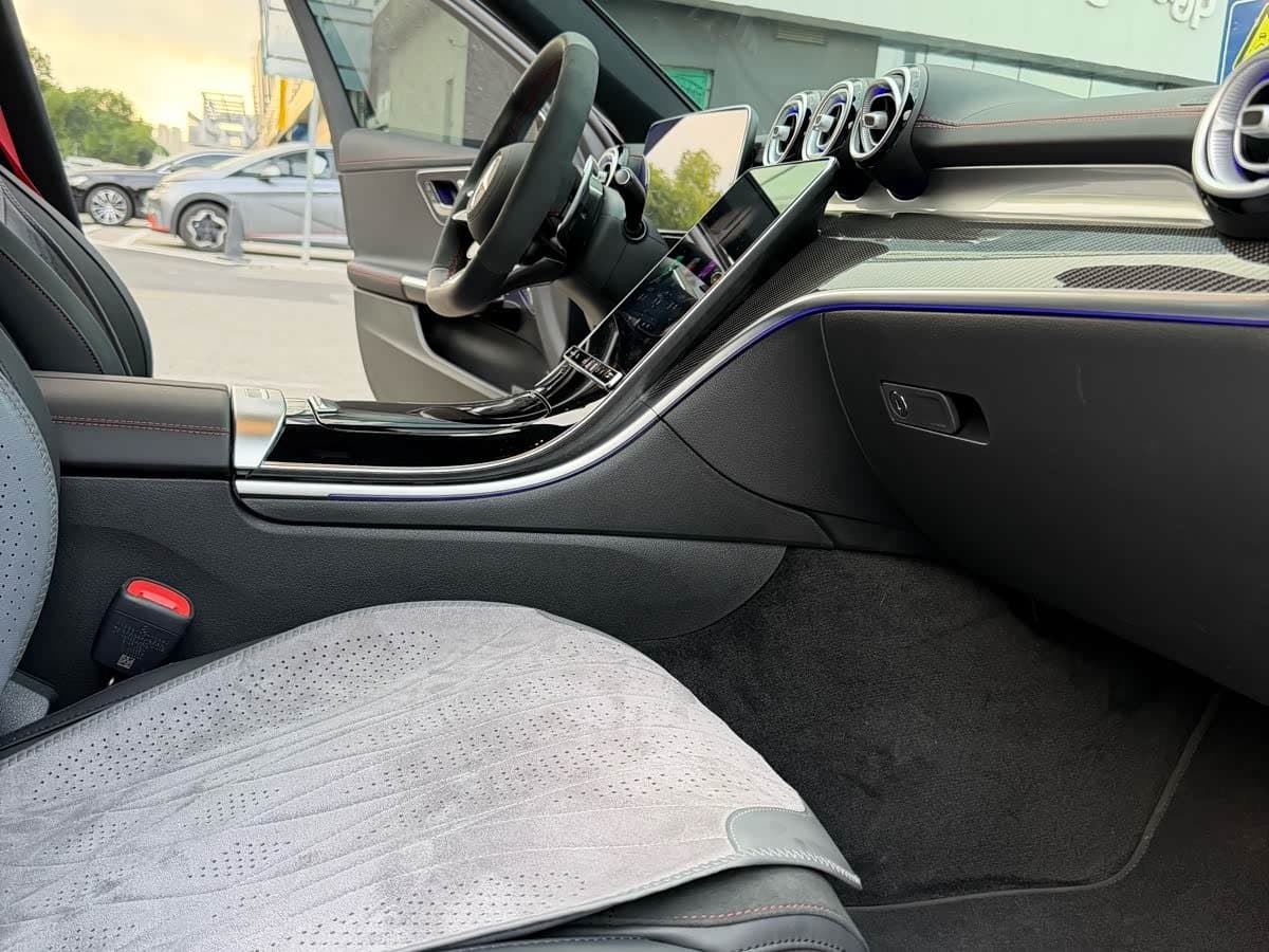 2025 Mercedes-Benz C-Class AMG Black, 2,500 km, China export – photo 5
