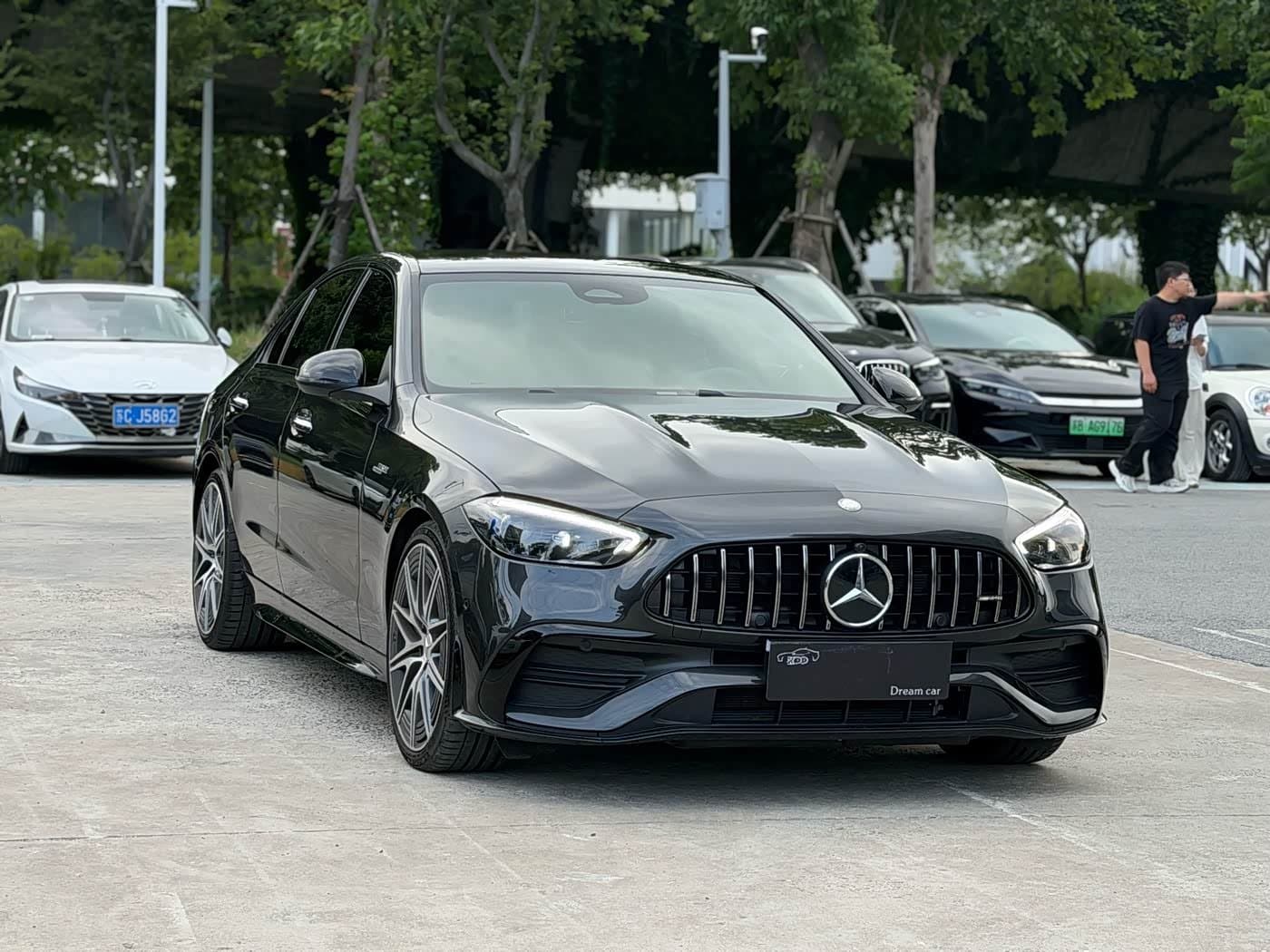2025 Mercedes-Benz C-Class AMG Black, 2,500 km, China export – photo 3