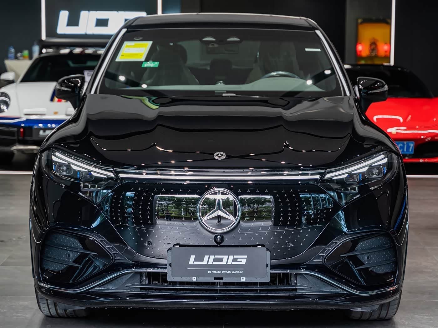 2025 Mercedes-Benz EQS Black, 10 km, China export – photo 3