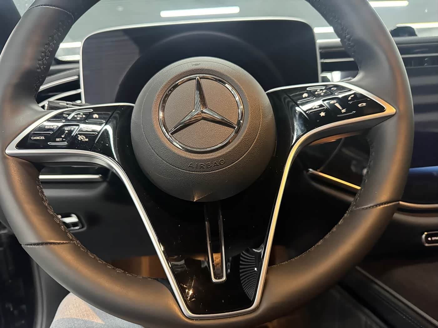 2024 Mercedes-Benz E-Class Black, 18,000 km, China export – photo 5