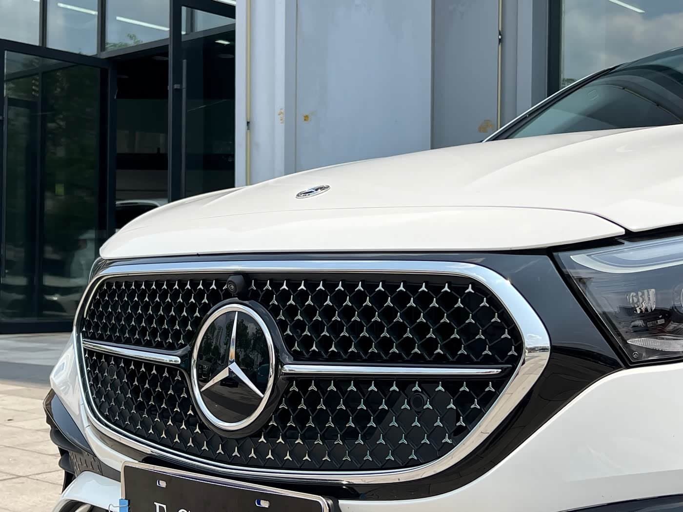2024 Mercedes-Benz E-Class White, 5,900 km, China export – photo 5