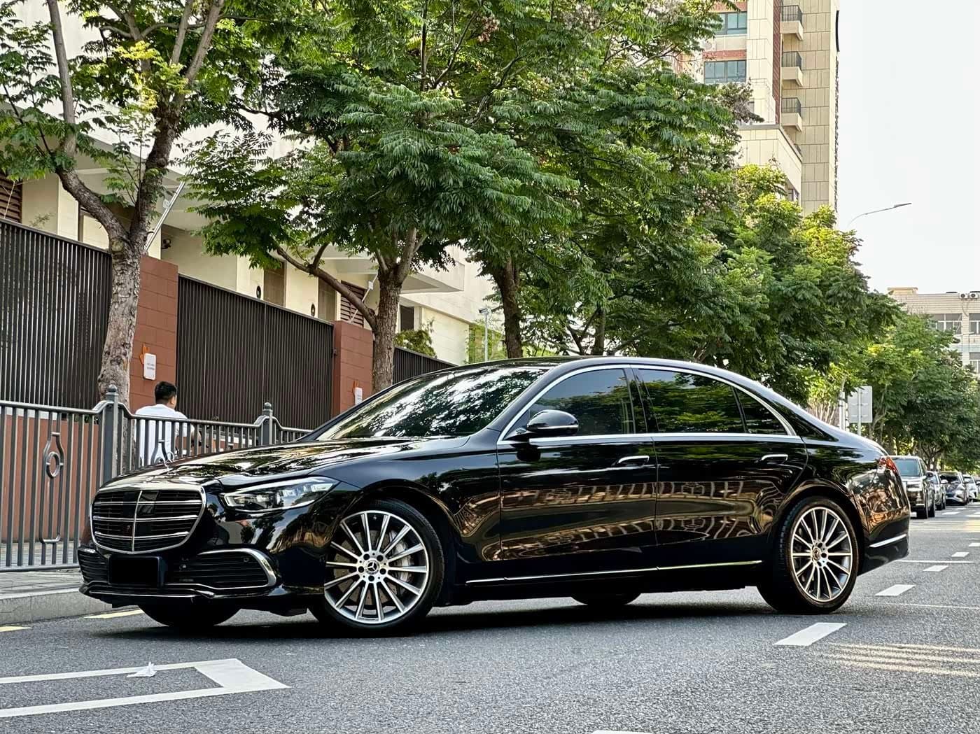 2021 Mercedes-Benz S-Class Black, 27,000 km, China export – photo 1