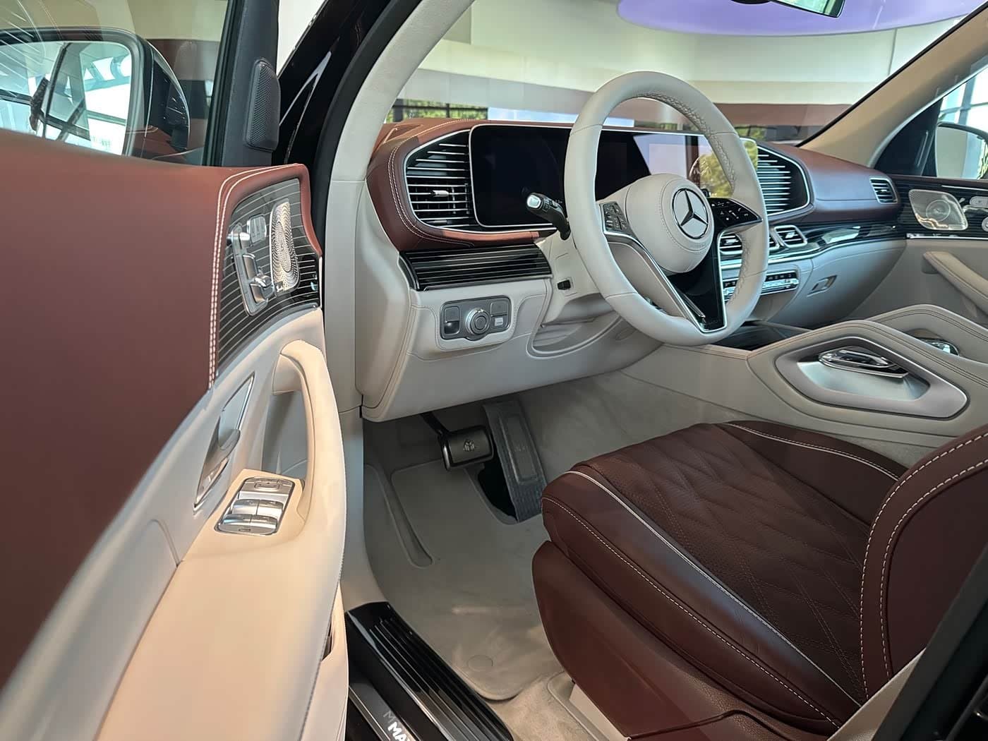 2025 Mercedes-Benz Maybach GLS Black, 100 km, China export – photo 5