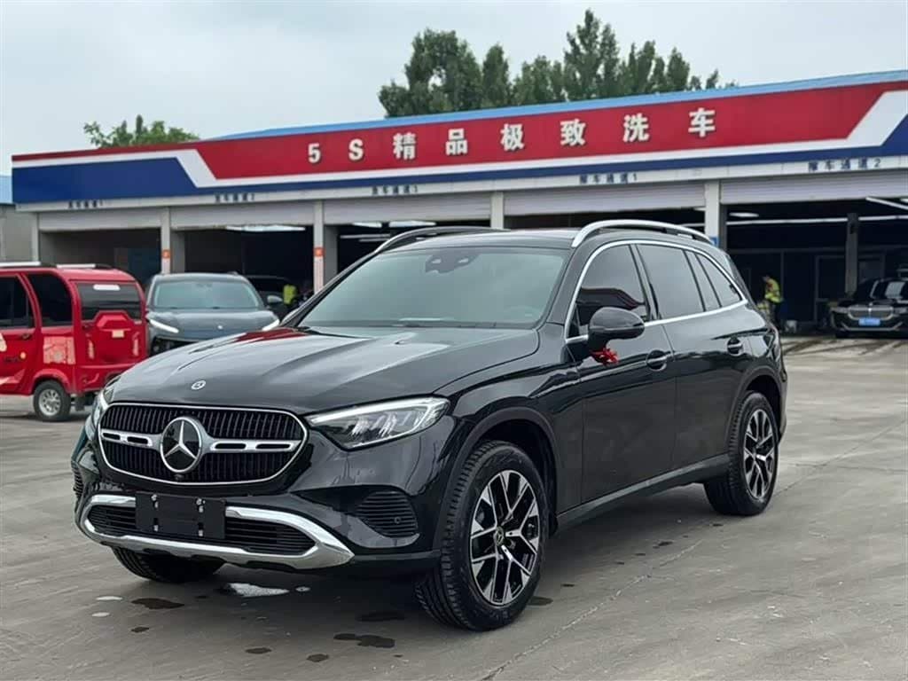 2026 Mercedes-Benz GLC Black, 5,000 km, China export – photo 2