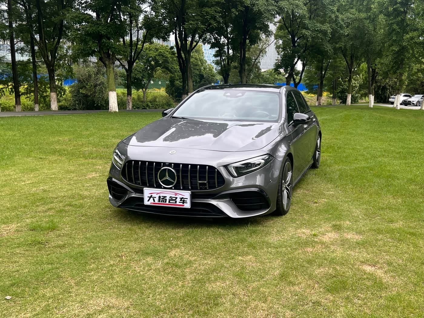 2021 Mercedes-Benz A-Class AMG 银灰色, 40,000 km, China export – photo 1