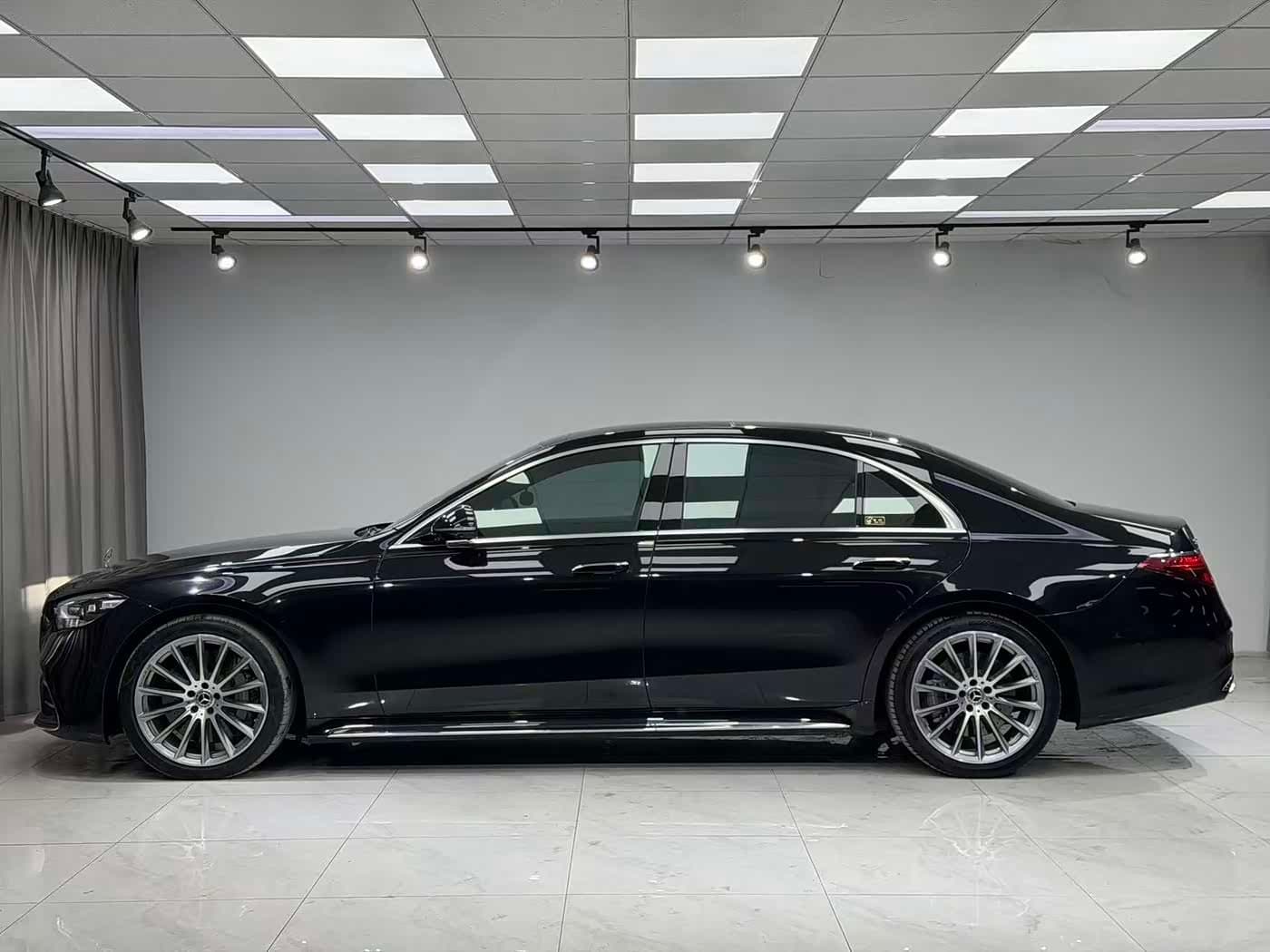 2021 Mercedes-Benz S-Class Black, 48,000 km, China export – photo 3