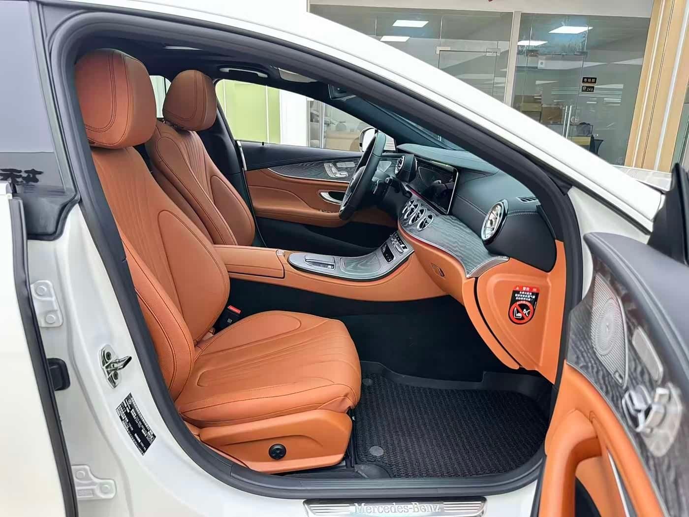 2022 Mercedes-Benz CLS White, 19,000 km, China export – photo 7