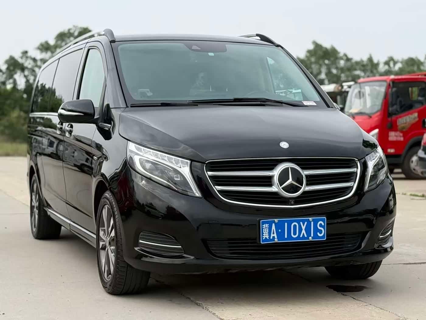2016 Mercedes-Benz V-Class Black, 100,000 km, China export – photo 3
