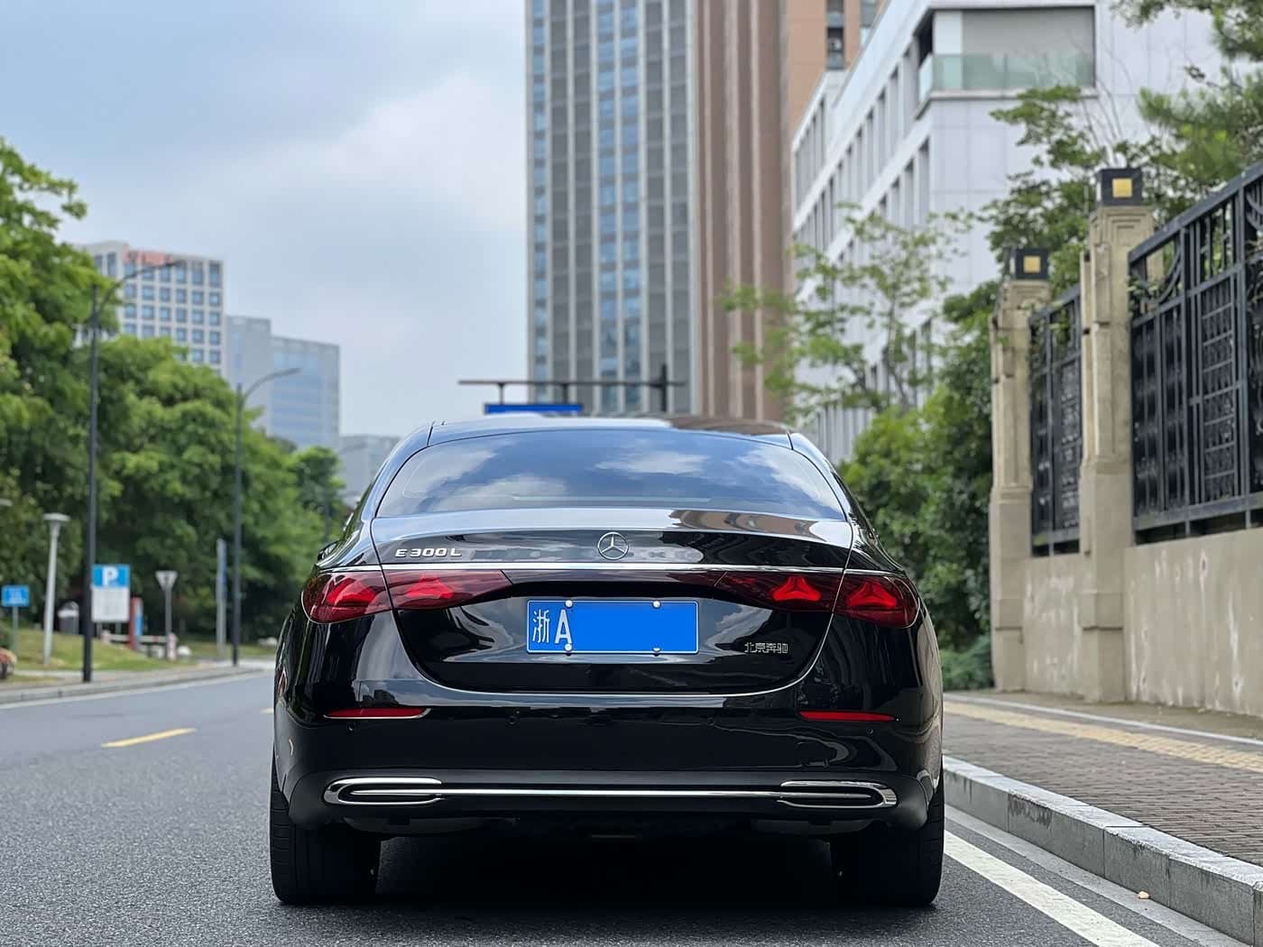2023 Mercedes-Benz E-Class Black, 33,000 km, China export – photo 5