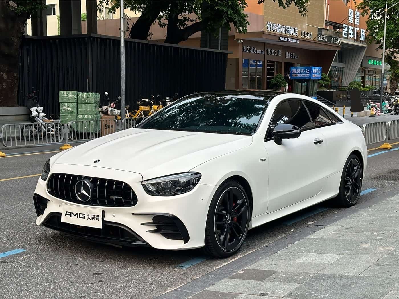 2021 Mercedes-Benz E-Class AMG White, 42,000 km, China export – photo 1