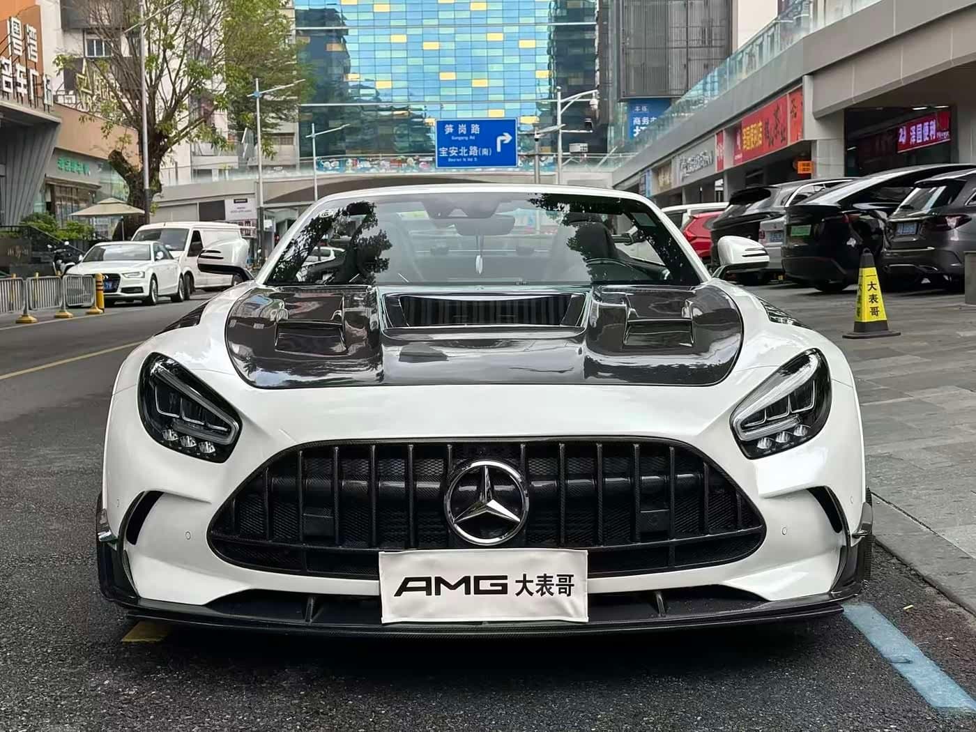 2019 Mercedes-Benz AMG GT White, 18,000 km, China export – photo 2
