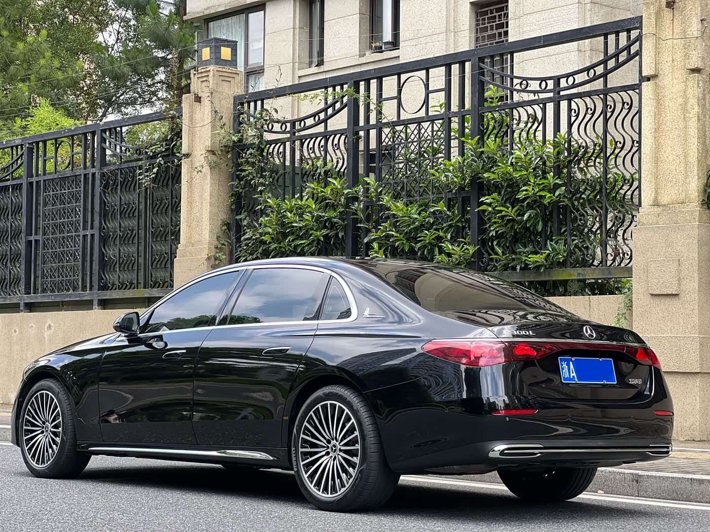 2023 Mercedes-Benz E-Class Black, 33,000 km, China export – photo 4