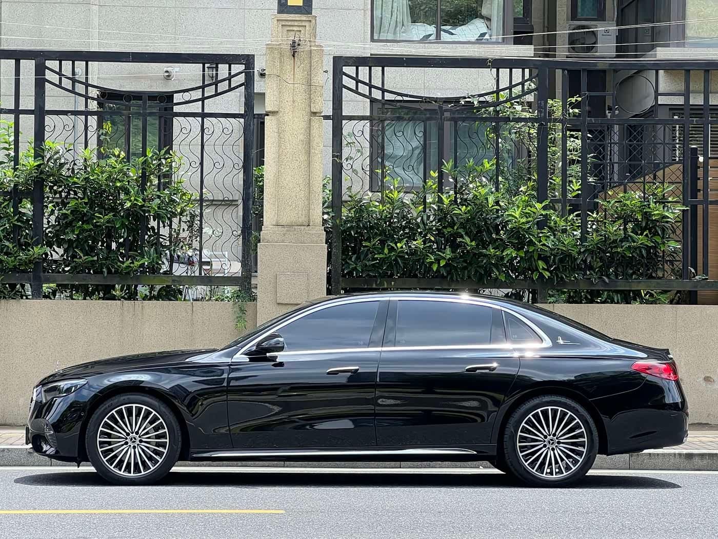 2023 Mercedes-Benz E-Class Black, 33,000 km, China export – photo 7