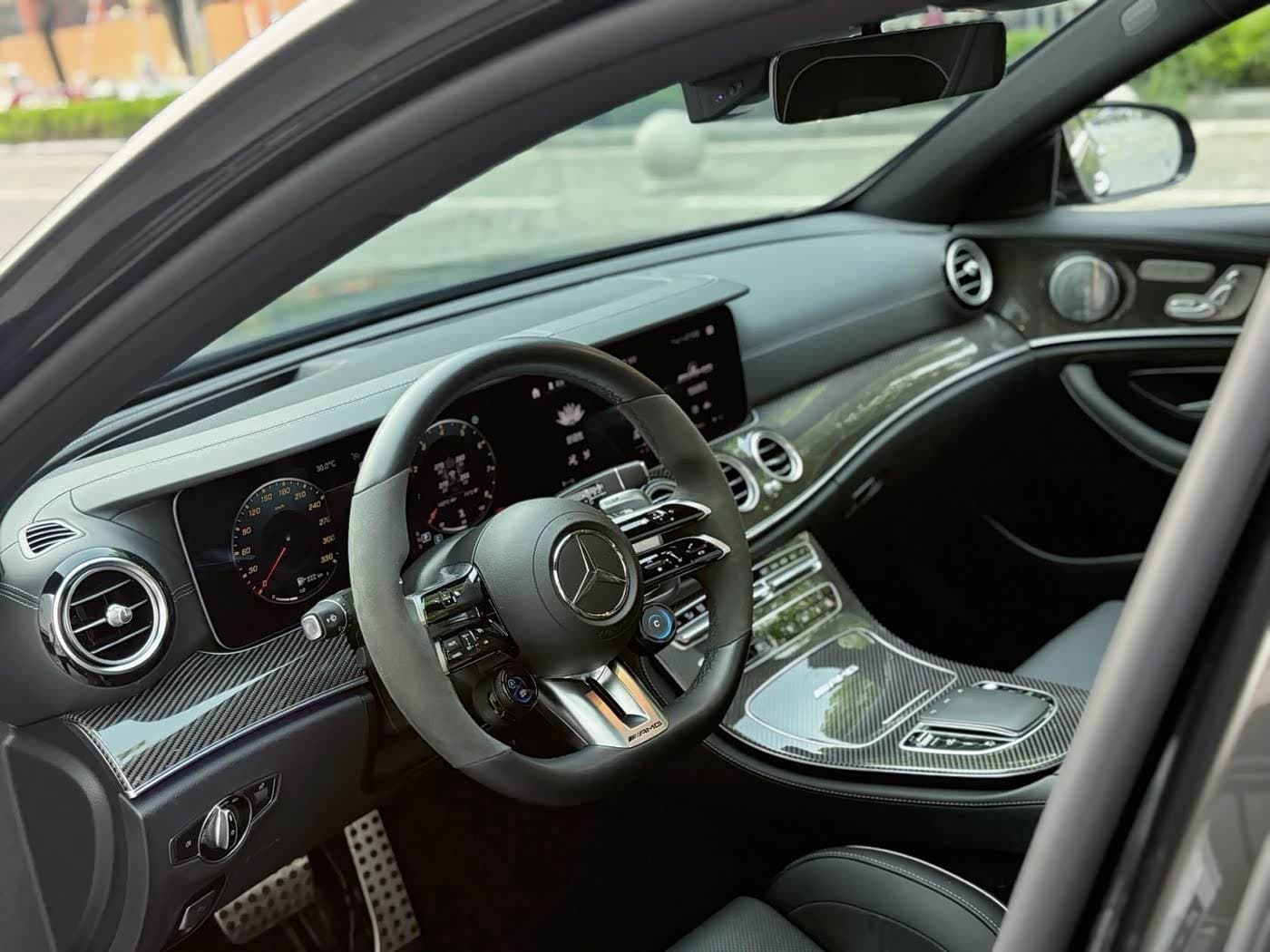 2021 Mercedes-Benz E-Class AMG 银灰色, 14,000 km, China export – photo 7