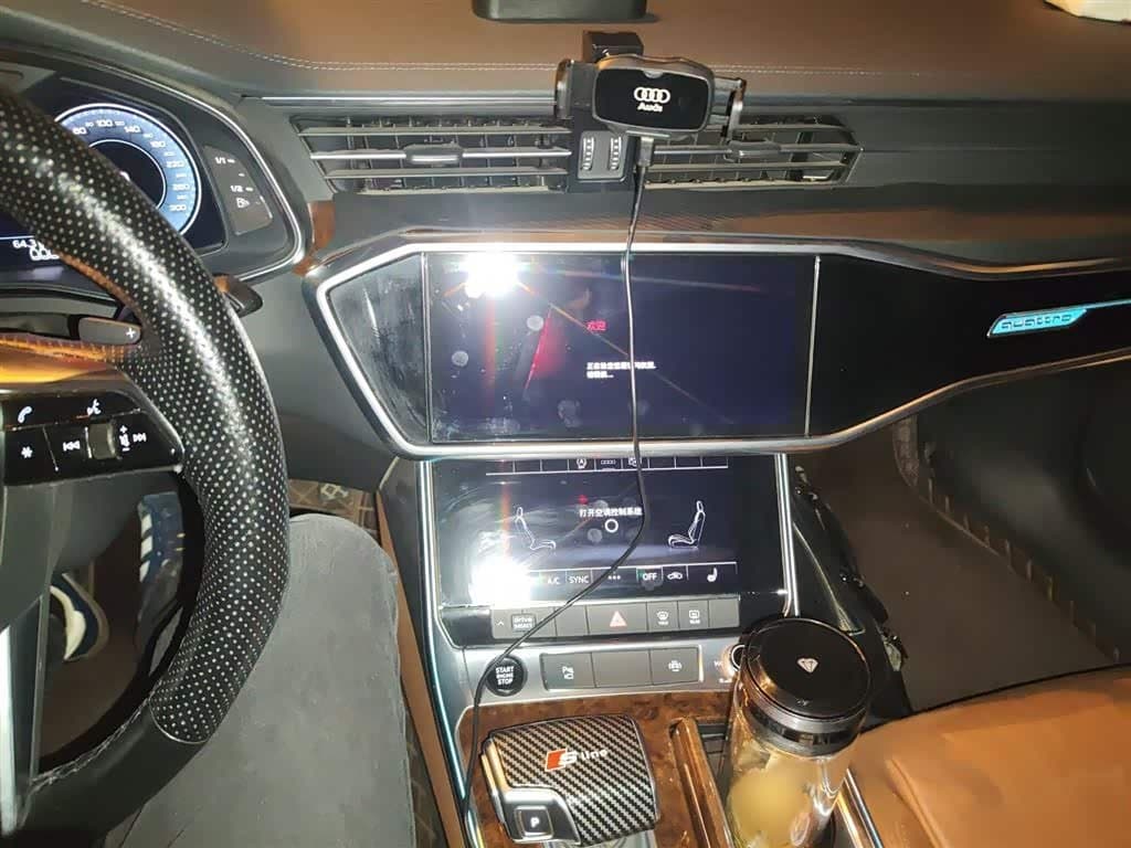 2020 Audi A6L Black, 71,800 km, China export – photo 6