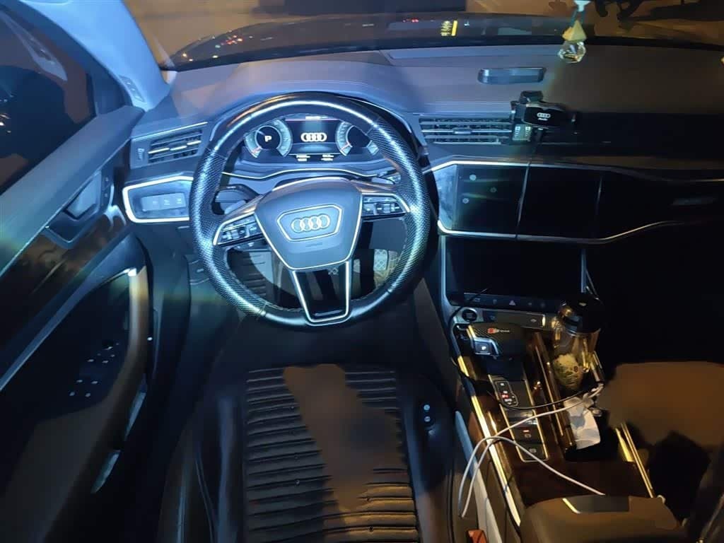2020 Audi A6L Black, 71,800 km, China export – photo 3