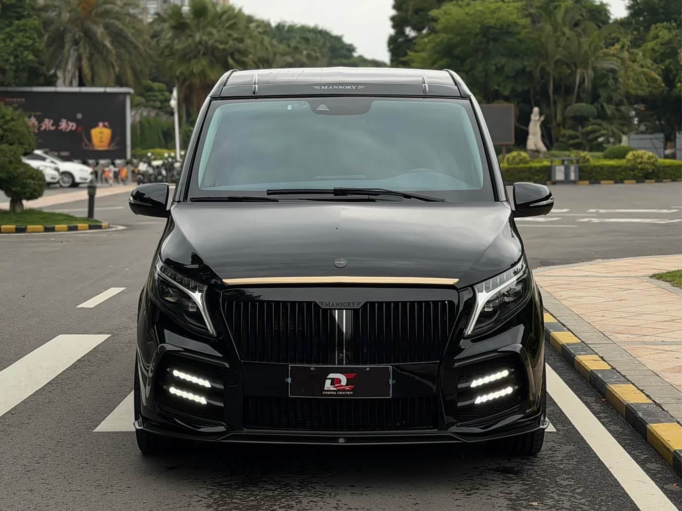 2022 Mercedes-Benz V-Class Black, 55,000 km, China export – photo 2