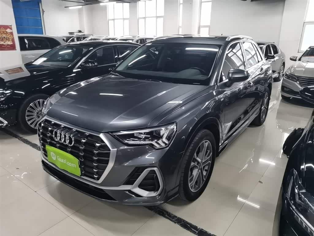 2020 Audi Q3 银灰色, 73,500 km, China export – photo 1