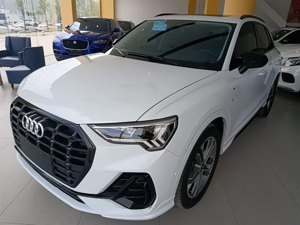 2022 Audi Q3 White, 57,200 km, China export – photo 1