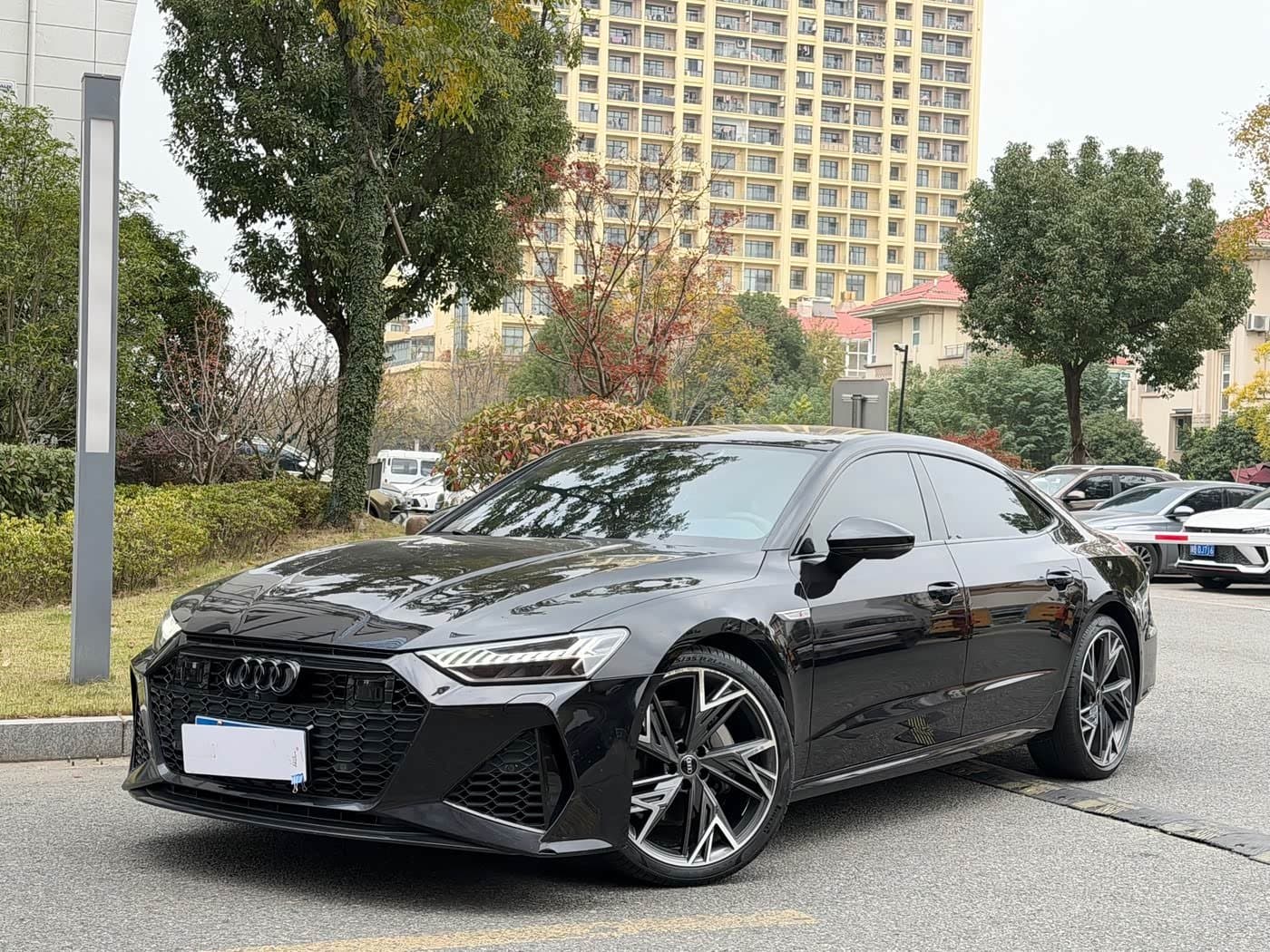 2022 Audi A7L Black, 31,000 km, China export – photo 1