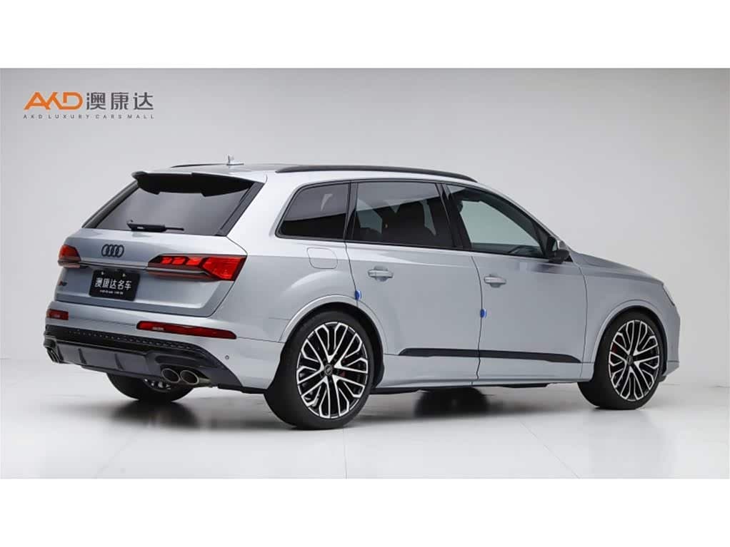 2024 Audi SQ7 银灰色, 5,000 km, China export – photo 3
